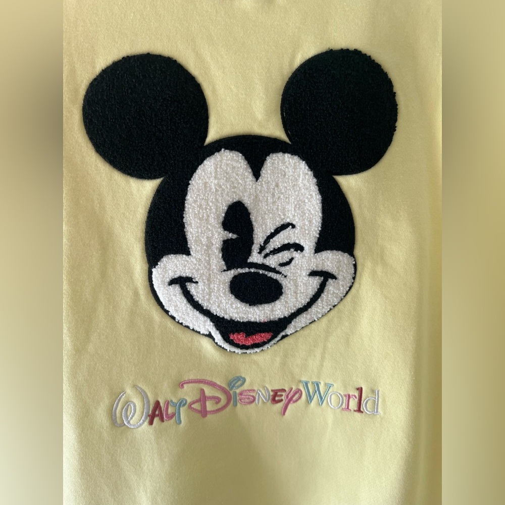 Oversized Disney Parks Sweatshirt 2025 Embroidered Mickey Yellow Adult - Picture 4 of 6